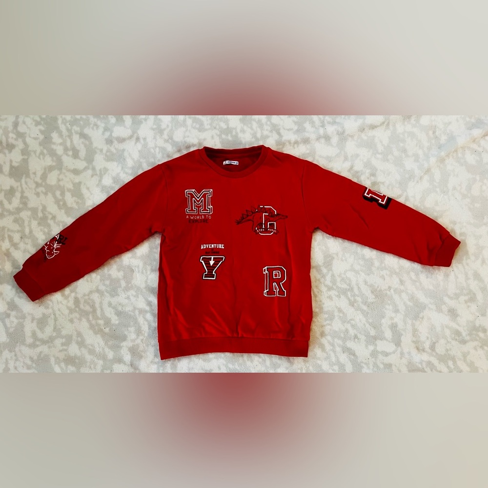 Mayoral Red Sweater Size 9 Red Graphic Crew Neck Sweater